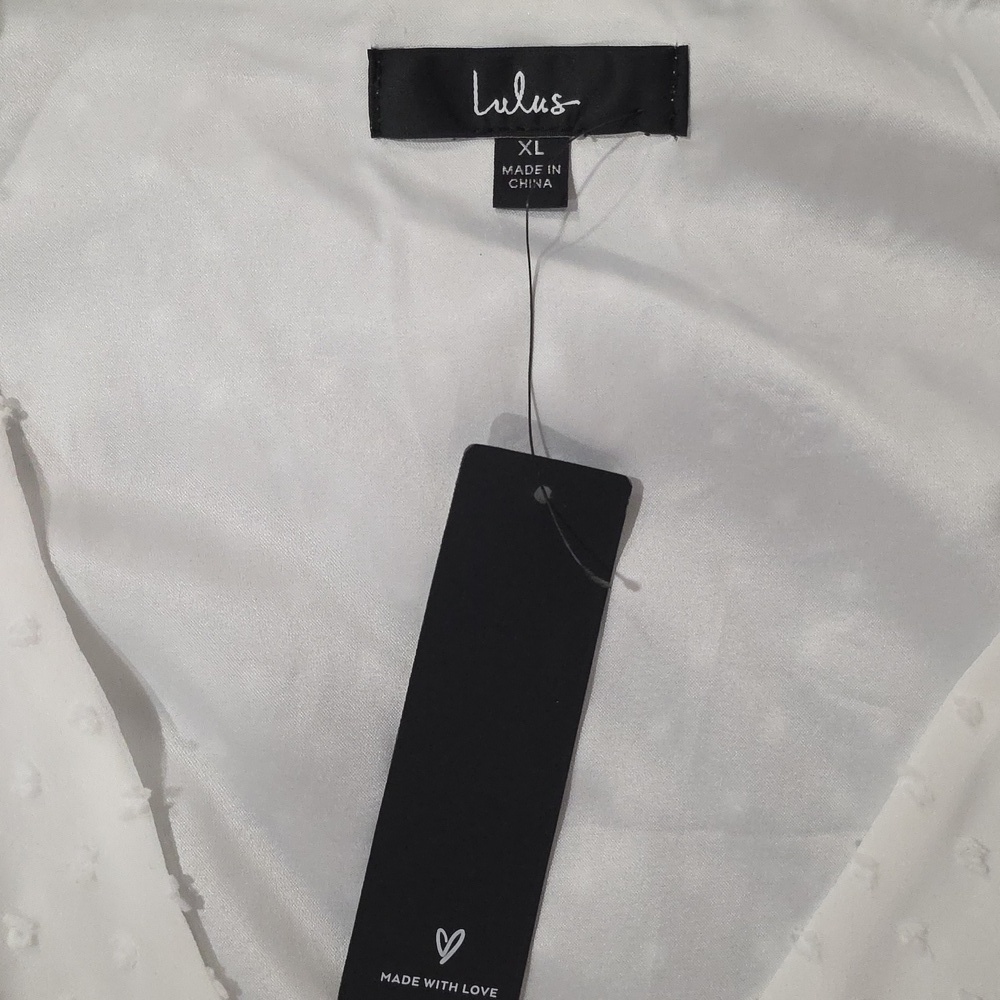 Lulu's - White Swiss Dot Flutter Sleeve Wrap Mini Dress. Size XL. NWT! - Picture 2 of 8
